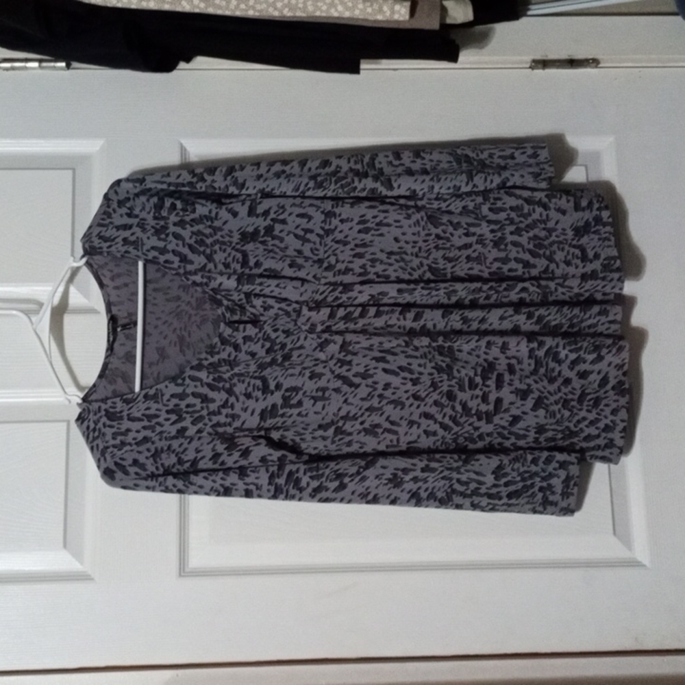 Woman's medium blouse